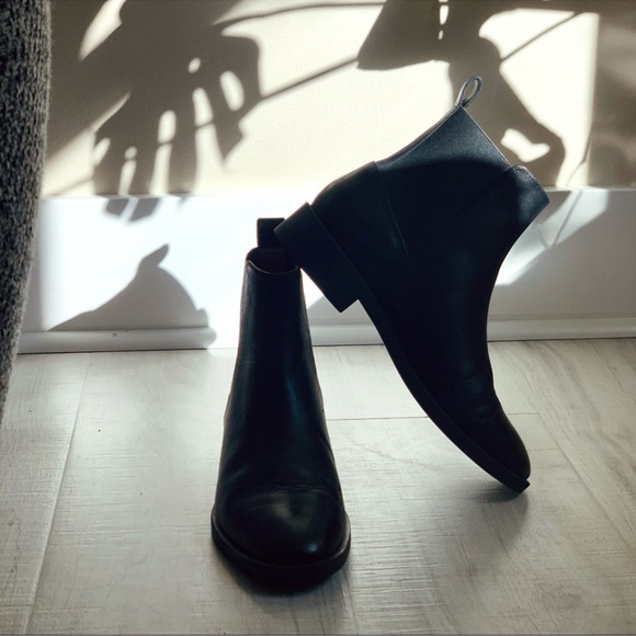 Anthropologie & Other Stories Chelsea Leather Slip On Round Toe Ankle Boots - Picture 7 of 10